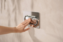  Clapetă cu acționare dublă Hansgrohe, iFrame, pentru rezervor încastrat, crom
