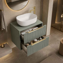 Mobilier suspendat pentru lavoar pe blat Fluminia Istria 80, cu 2 sertare, front riflat, 80x46 cm, salvia, mânere aurii