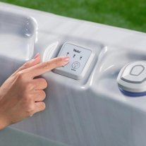 Minipiscină Atlas PeakLife Premium Plus, cu capac, jeturi luminoase și sistem WIS integrat